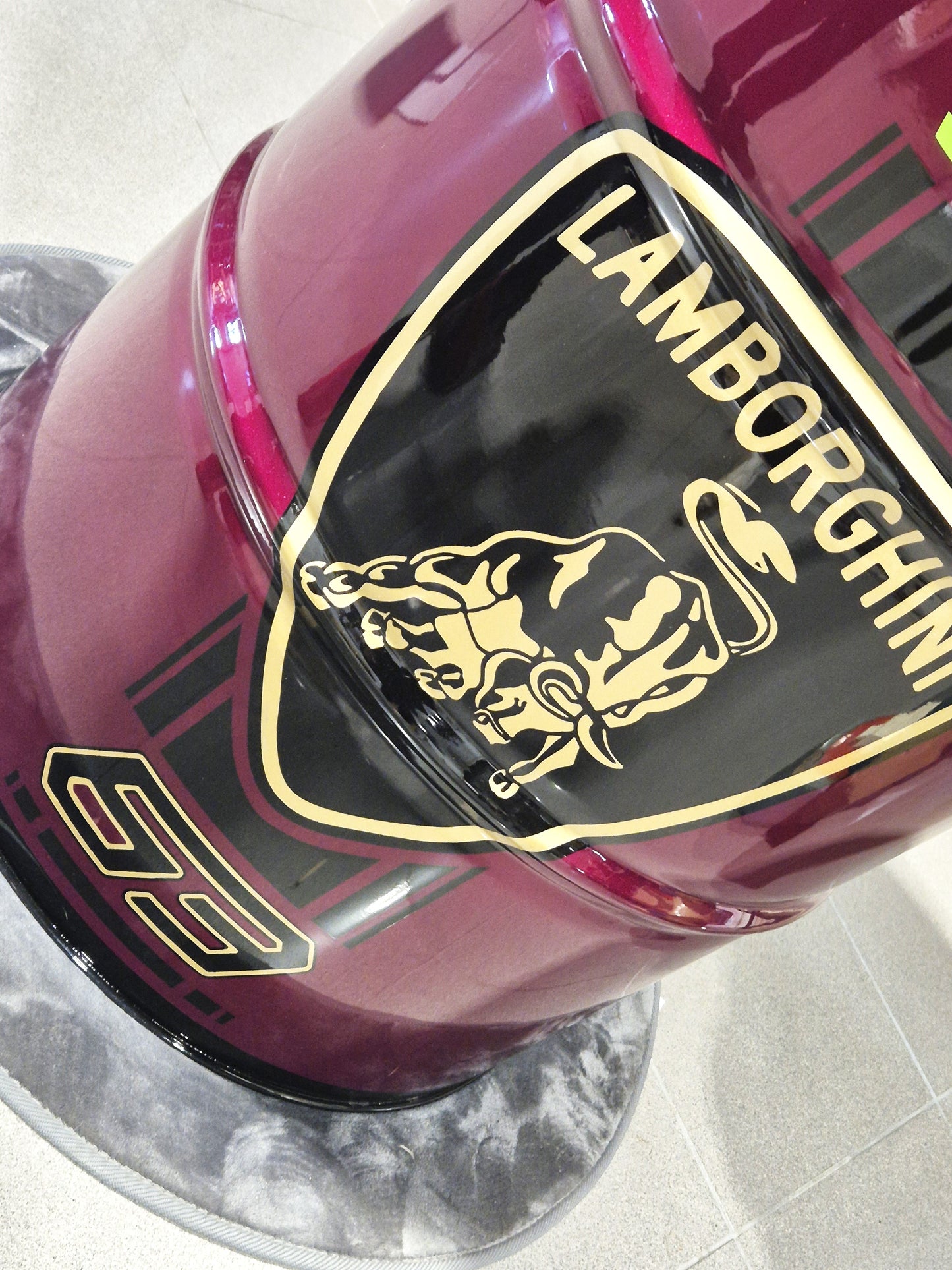 L'AVENTATADOR VIOLA BAST