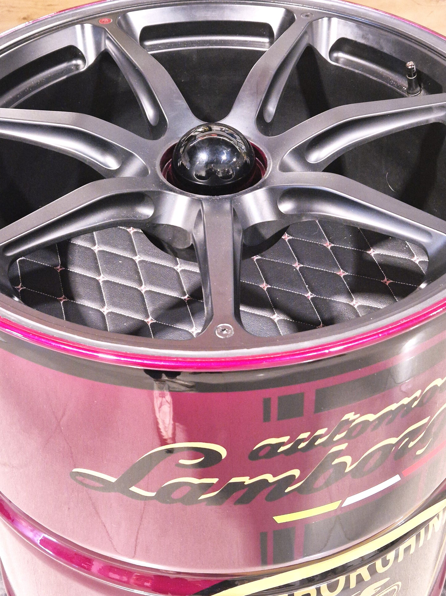 L'AVENTATADOR VIOLA BAST